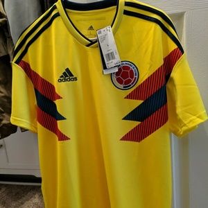 NWT ADIDAS 18 Colombia Home Soccer Jersey  Mens L